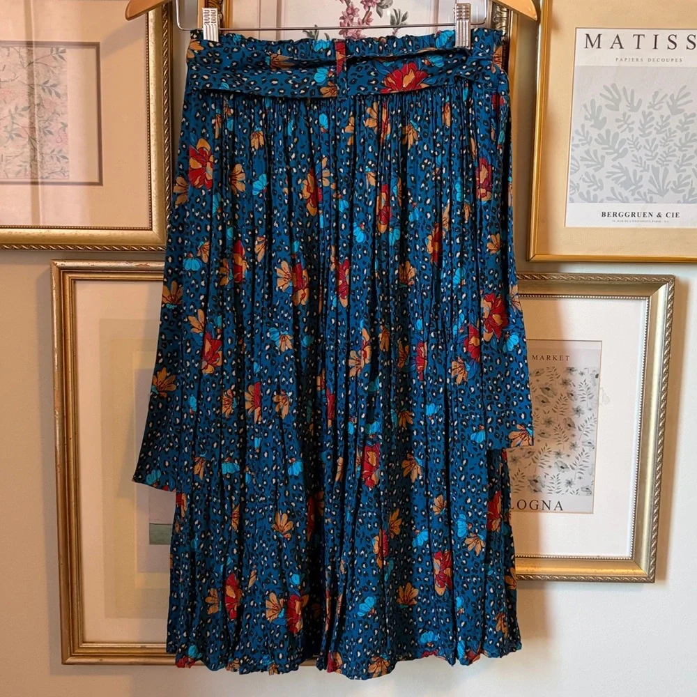 Sezane Navy Floral Midi Skirt with Red and Orange Blossoms - Picture 6 of 7